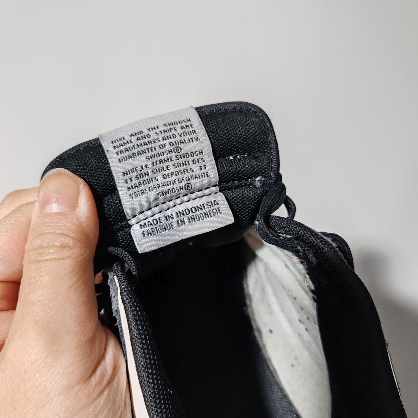 Nike Dunk Black Red Low EMB NBA 75th Anniversary Chicago Trainers