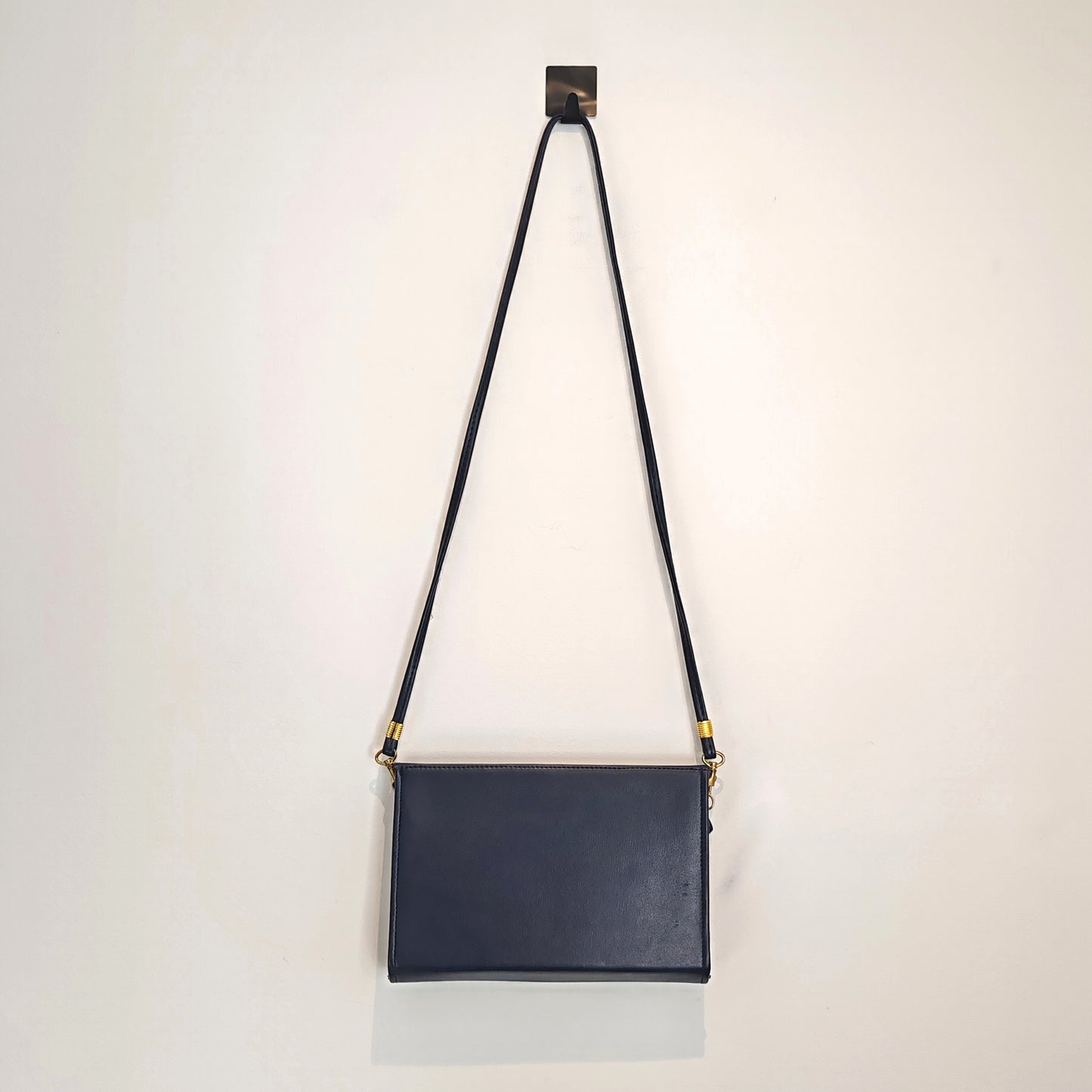 Swiggle Detail Vintage Navy Handbag