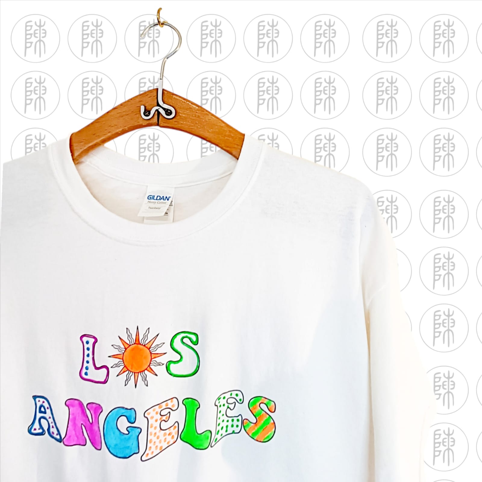 gildan graphic tees